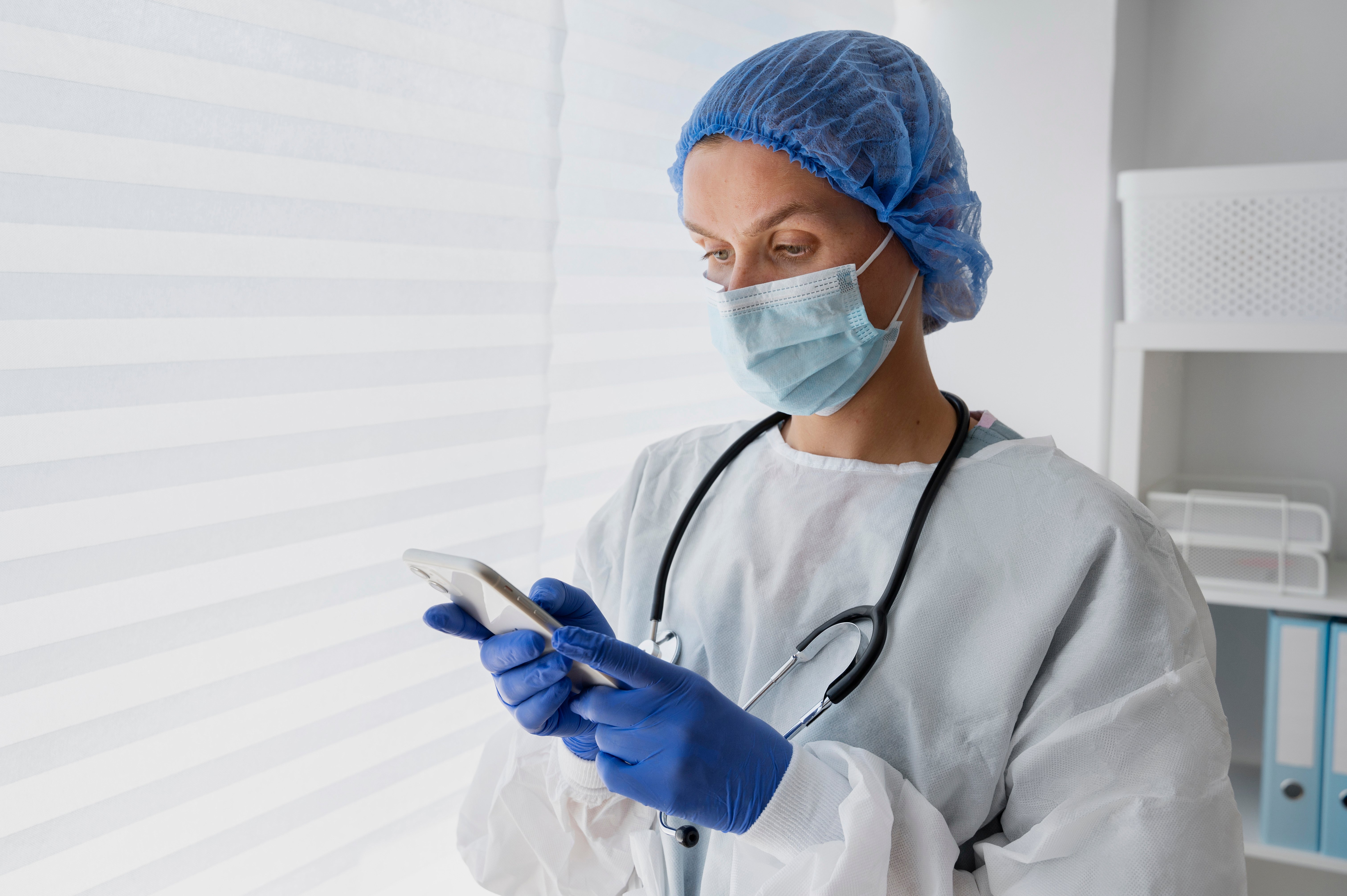 Cómo asegurar el cumplimiento de tu dispositivo médico (Fuente foto: magnific.com)