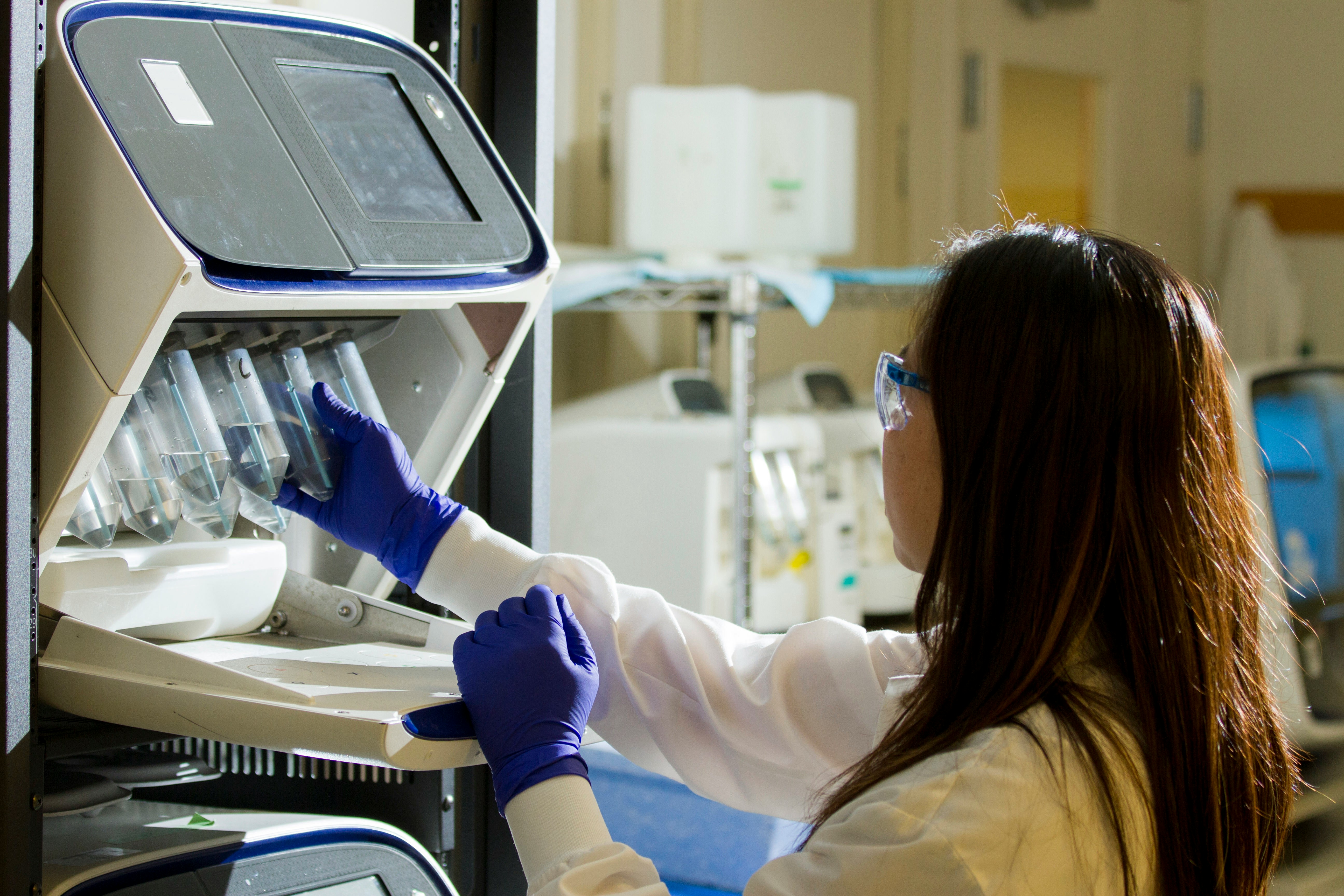 Gestionar cambios regulatorios en dispositivos médicos de forma eficiente